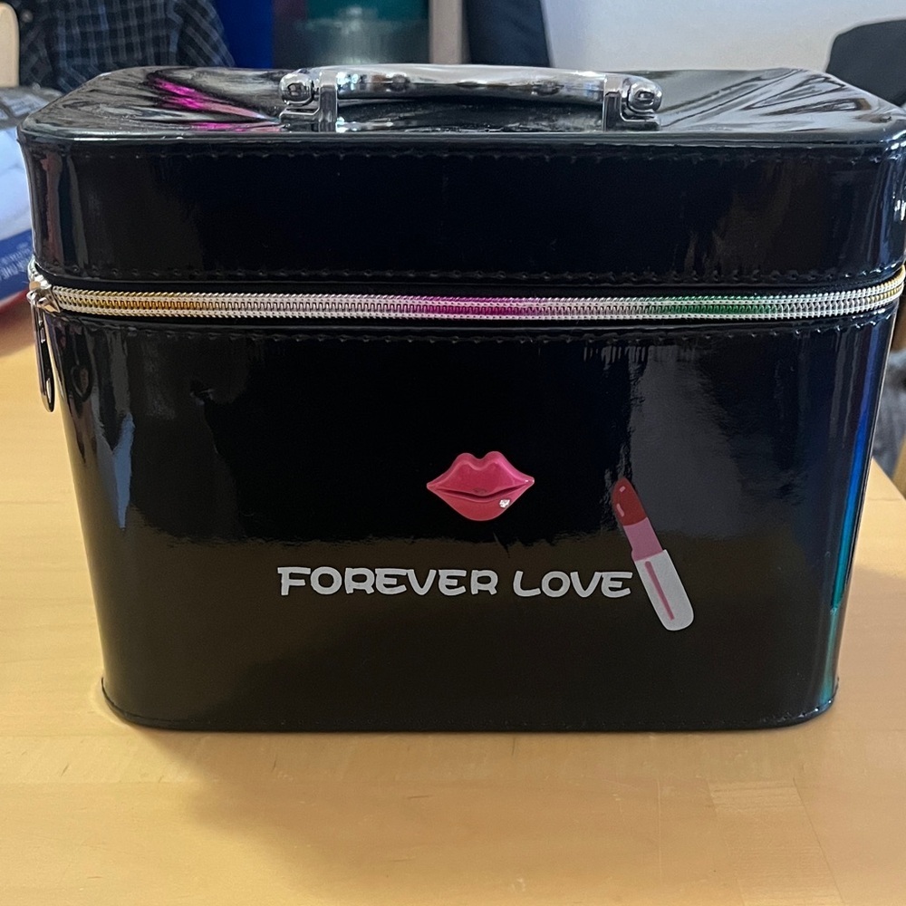 Black Makeup Case with Lipstick Design